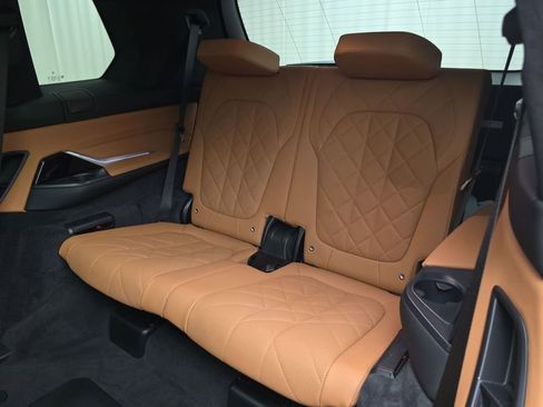 Certified 2024 BMW X7 xDrive40i w/ M Sport Package image 28