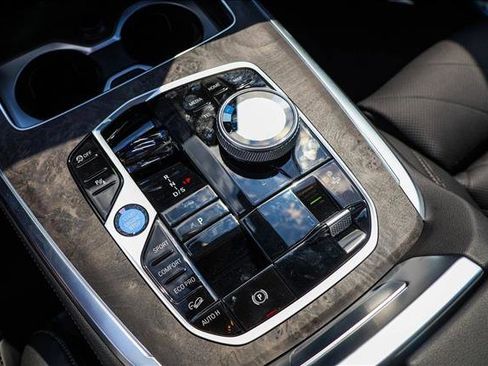 New 2027 BMW X7 xDrive40i AWD/4WD image 18