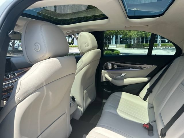 Used 2022 Mercedes-Benz E 350 4MATIC Sedan image 24