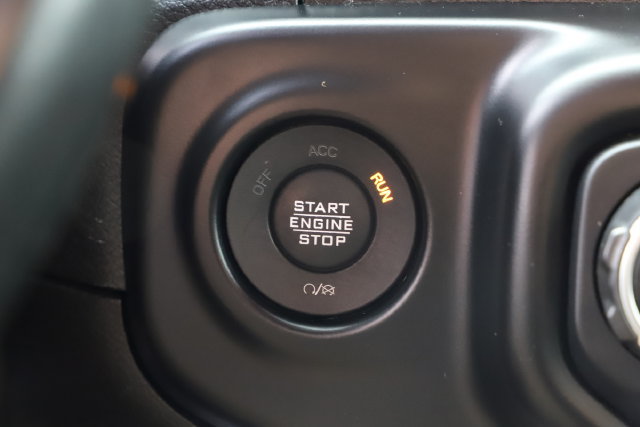 Used 2021 Jeep Wrangler Unlimited Sahara AWD/4WD image 32