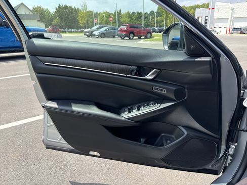 Used 2022 Honda Accord EX-L image 14