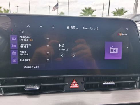 Used 2023 Kia Sportage EX FWD image 11