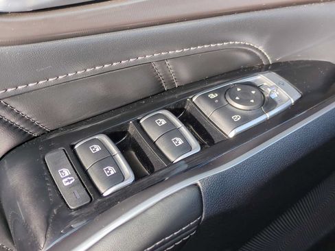 Used 2025 Kia Sorento SX FWD image 24