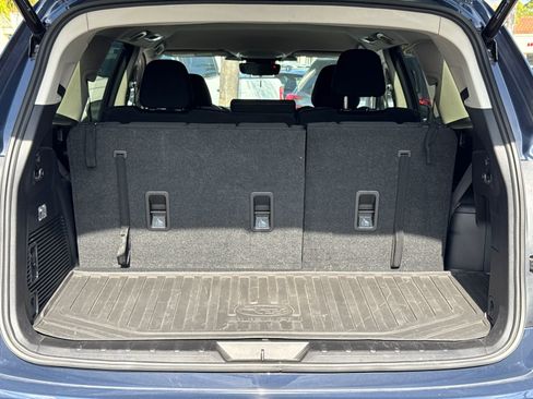 Certified 2023 Subaru Ascent Premium w/ Convenience Package image 7