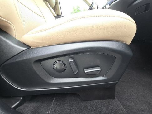 Used 2021 Ford Explorer Limited w/ Equipment Group 301A RWD image 22