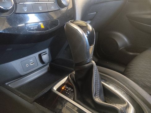 Used 2020 Nissan Rogue S FWD image 26