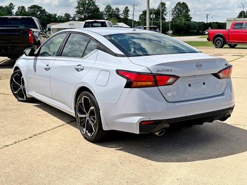Used 2023 Nissan Altima 2.5 SR FWD image 5
