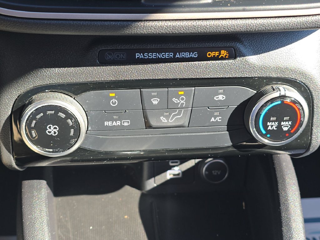 Used 2021 Ford Escape SE w/ SE Sport Appearance Package FWD image 19