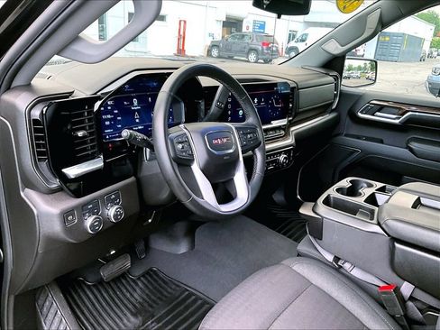 Used 2024 GMC Sierra 1500 Elevation AWD/4WD image 8