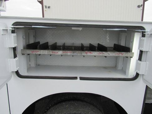 Used 2017 Ford F450 XL w/ Power Equipment Group image 19