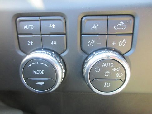 New 2026 GMC Sierra 3500 AT4 image 17