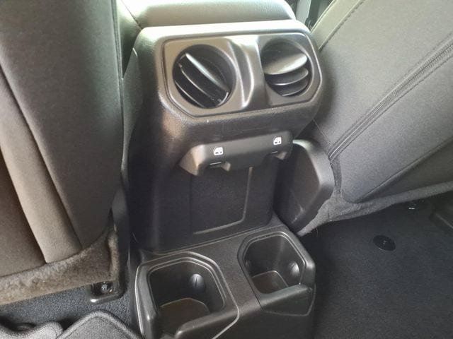 Used 2023 Jeep Gladiator Sport AWD/4WD image 16