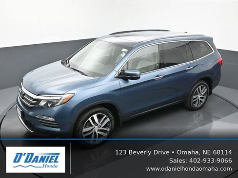 Used 2017 Honda Pilot Touring image 16