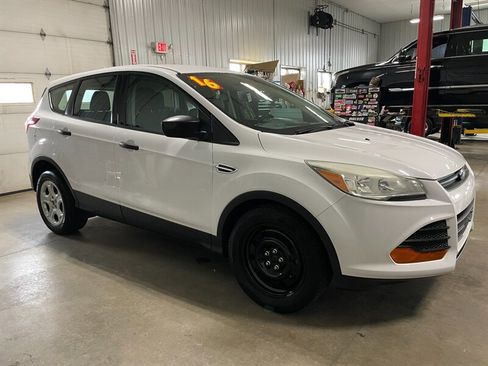 Used 2016 Ford Escape S image 5