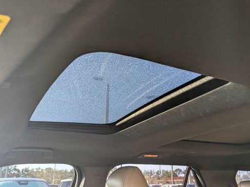 Used 2017 Ford Explorer XLT w/ Equipment Group 202A image 20