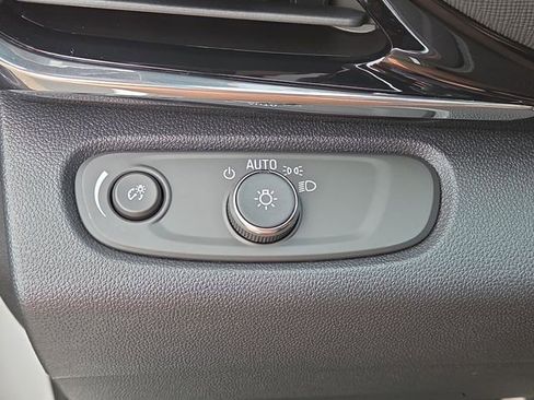 New 2025 Buick Envista Sport Touring w/ Convenience I Package image 17