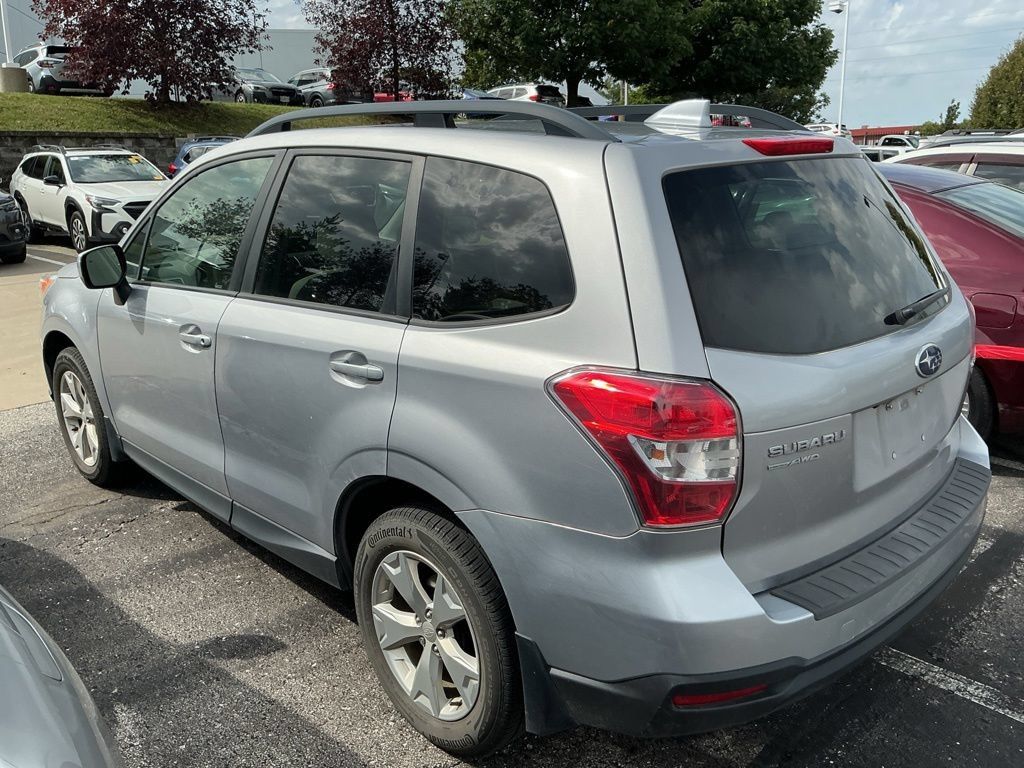 Used 2016 Subaru Forester 2.5i Premium AWD/4WD image 4