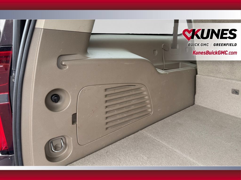 Used 2015 Chevrolet Suburban LTZ AWD/4WD image 38