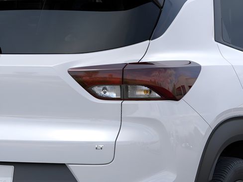 New 2026 Chevrolet TrailBlazer LT w/ Midnight Edition AWD/4WD image 11