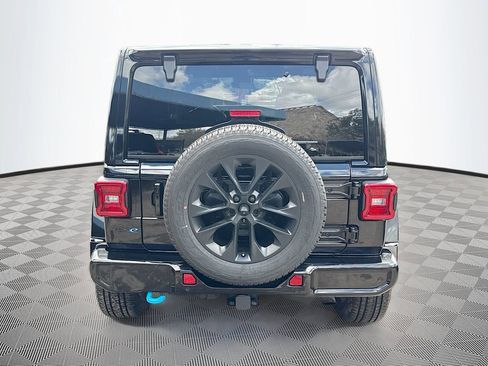 Used 2021 Jeep Wrangler Unlimited Sahara image 7