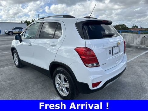 Used 2022 Chevrolet Trax LT w/ LT Convenience Package image 31