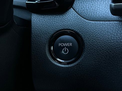 Used 2025 Toyota Camry LE image 27