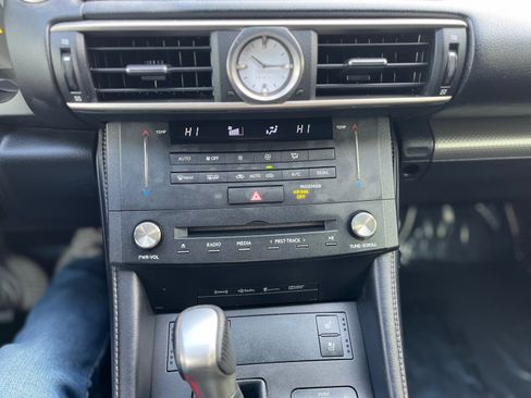 Used 2016 Lexus RC 350 AWD image 30