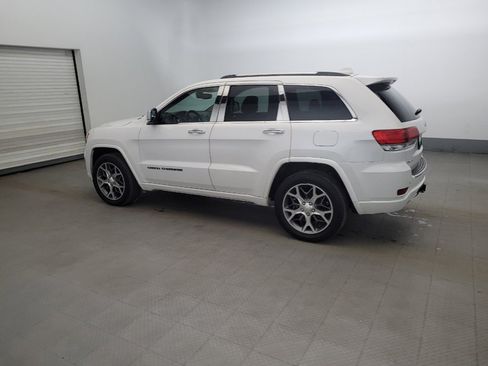 Used 2019 Jeep Grand Cherokee Overland image 3