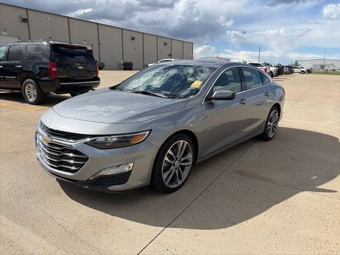 Used 2023 Chevrolet Malibu LT FWD image 4