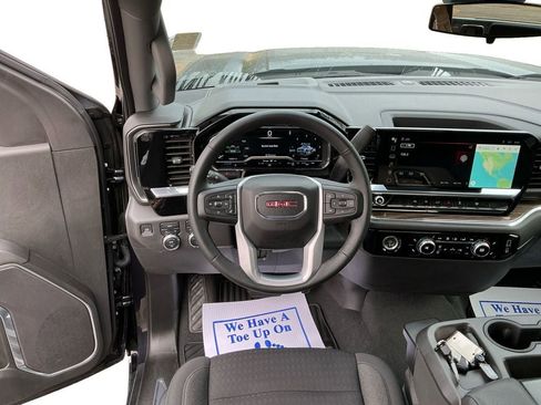Used 2023 GMC Sierra 1500 Elevation image 12