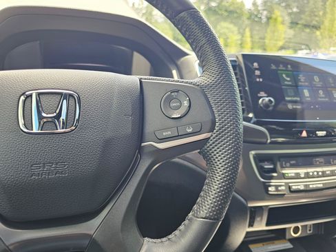 Used 2023 Honda Passport EX-L image 34