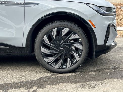 New 2026 Lincoln Nautilus Reserve w/ Jet Appearance Package image 6