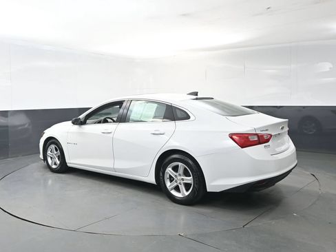 Used 2021 Chevrolet Malibu LS FWD image 3