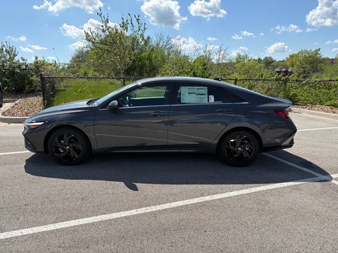 New 2026 Hyundai Elantra SEL Sport Premium FWD image 2