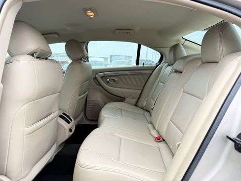 Used 2018 Ford Taurus SEL w/ Equipment Group 201A image 18