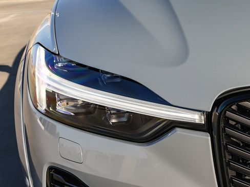 New 2026 Volvo XC60 T8 Ultra AWD/4WD image 16