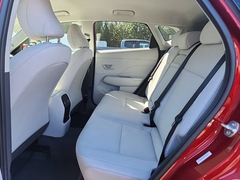 Used 2025 Hyundai Kona SEL FWD image 6