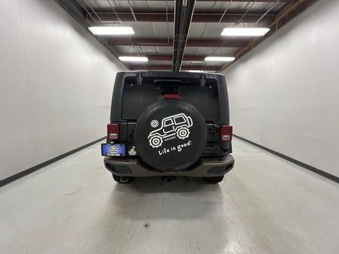Used 2016 Jeep Wrangler Sahara AWD/4WD image 7