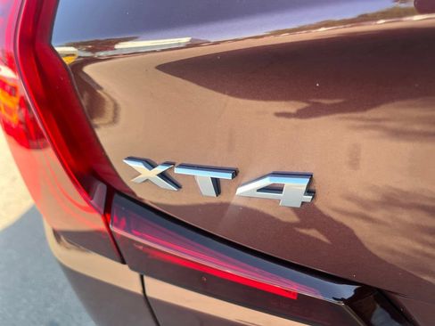 Used 2023 Cadillac XT4 Premium Luxury FWD image 39