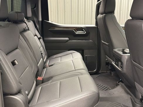 Used 2026 Chevrolet Silverado 1500 LT Trail Boss w/ LT Trail Boss Premium Package AWD/4WD image 41
