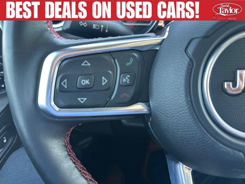 Used 2022 Jeep Gladiator Rubicon w/ Cold Weather Group AWD/4WD image 16