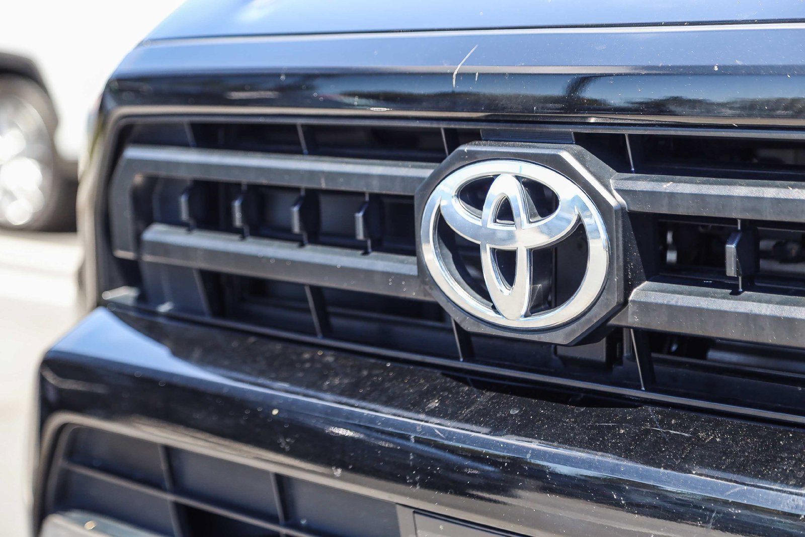 Certified 2025 Toyota 4Runner SR5 AWD/4WD image 11