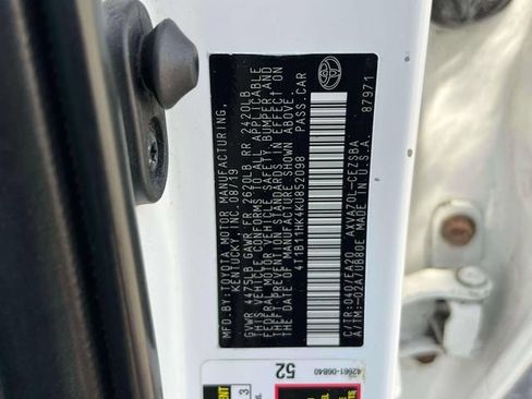 Used 2019 Toyota Camry SE FWD image 25