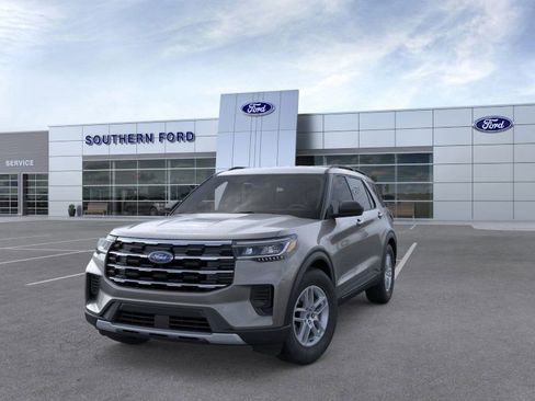 New 2026 Ford Explorer Active image 2