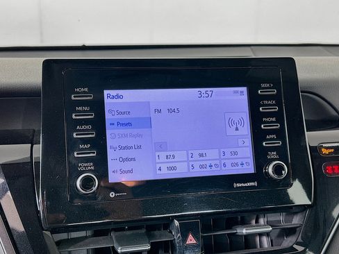 Used 2024 Toyota Camry SE image 19