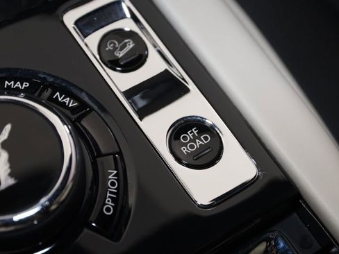 Used 2020 Rolls-Royce Cullinan image 47