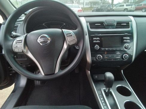 Used 2015 Nissan Altima 2.5 S w/ Sport Value Package image 12