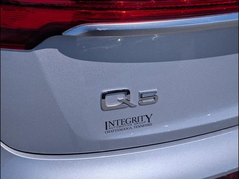 Used 2022 Audi Q5 2.0T Premium Plus image 24