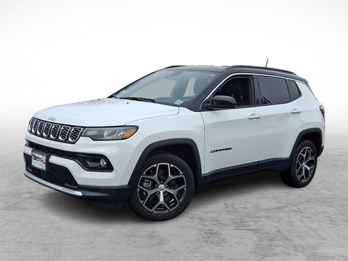 Used 2024 Jeep Compass Limited image 1