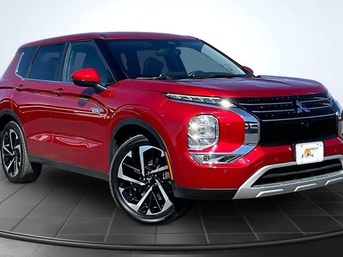 Used 2025 Mitsubishi Outlander SE AWD/4WD image 22
